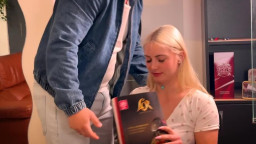 JacquieEtMichelTV Anais Convinces Her Neighbor To Help Her