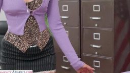 Miss Ruby Moon - Sexy Miss Ruby Moon shows Prof. Feels her ass and wet pussy after class 12 10 2025