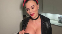 Jasmine Jae - DICK HUNGRY DIVORCEE